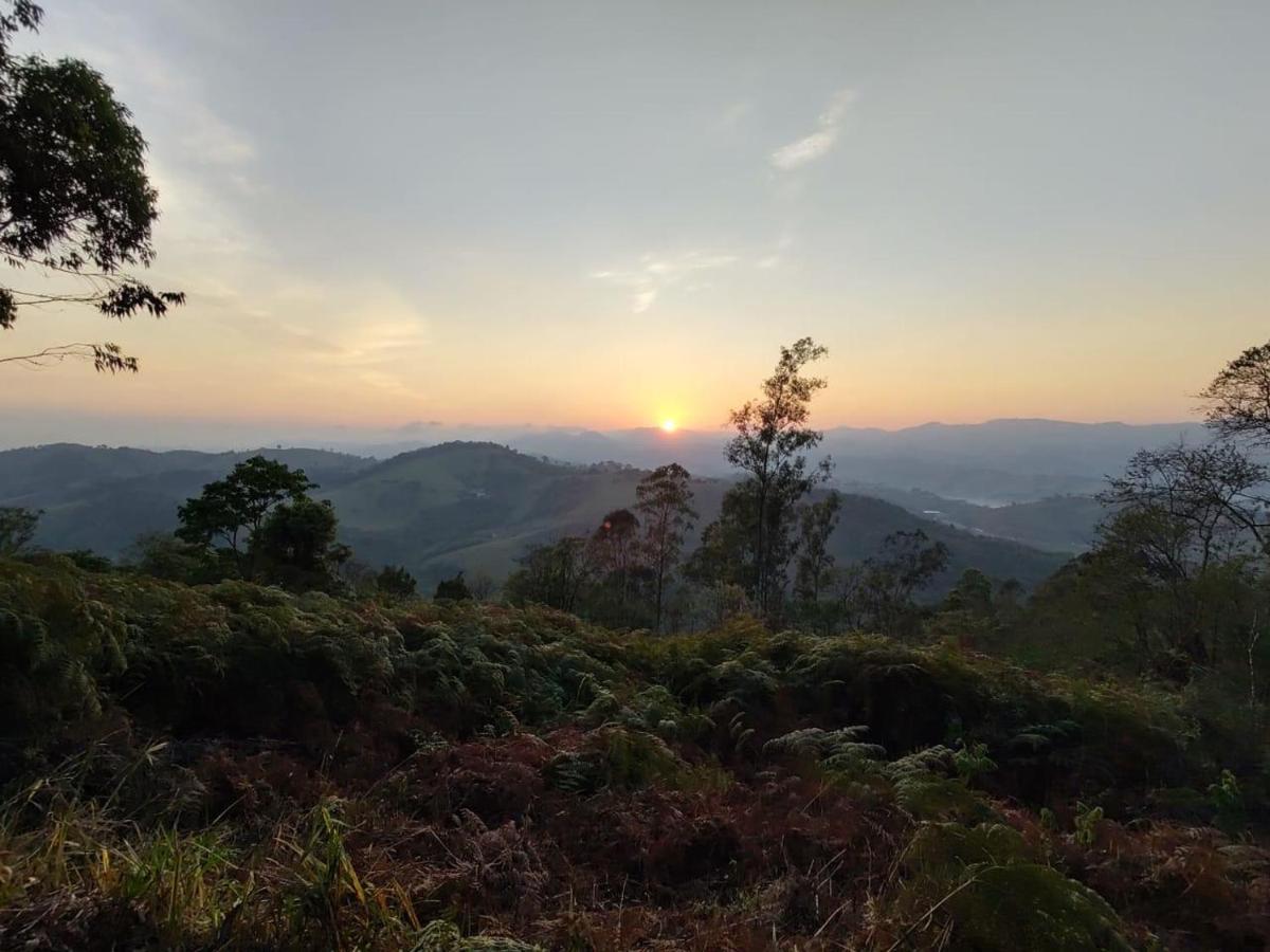 Pousada Campestre Sitio Da Lua Камандукая Екстериор снимка
