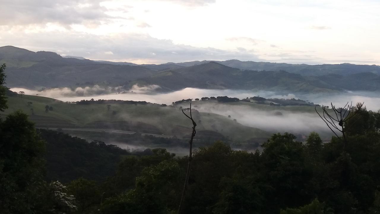 Pousada Campestre Sitio Da Lua Камандукая Екстериор снимка