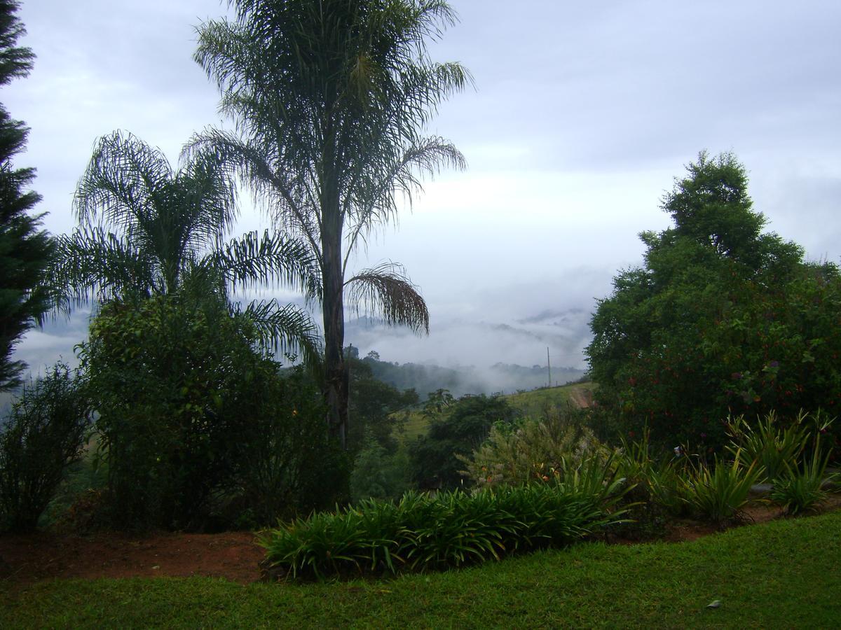 Pousada Campestre Sitio Da Lua Камандукая Екстериор снимка